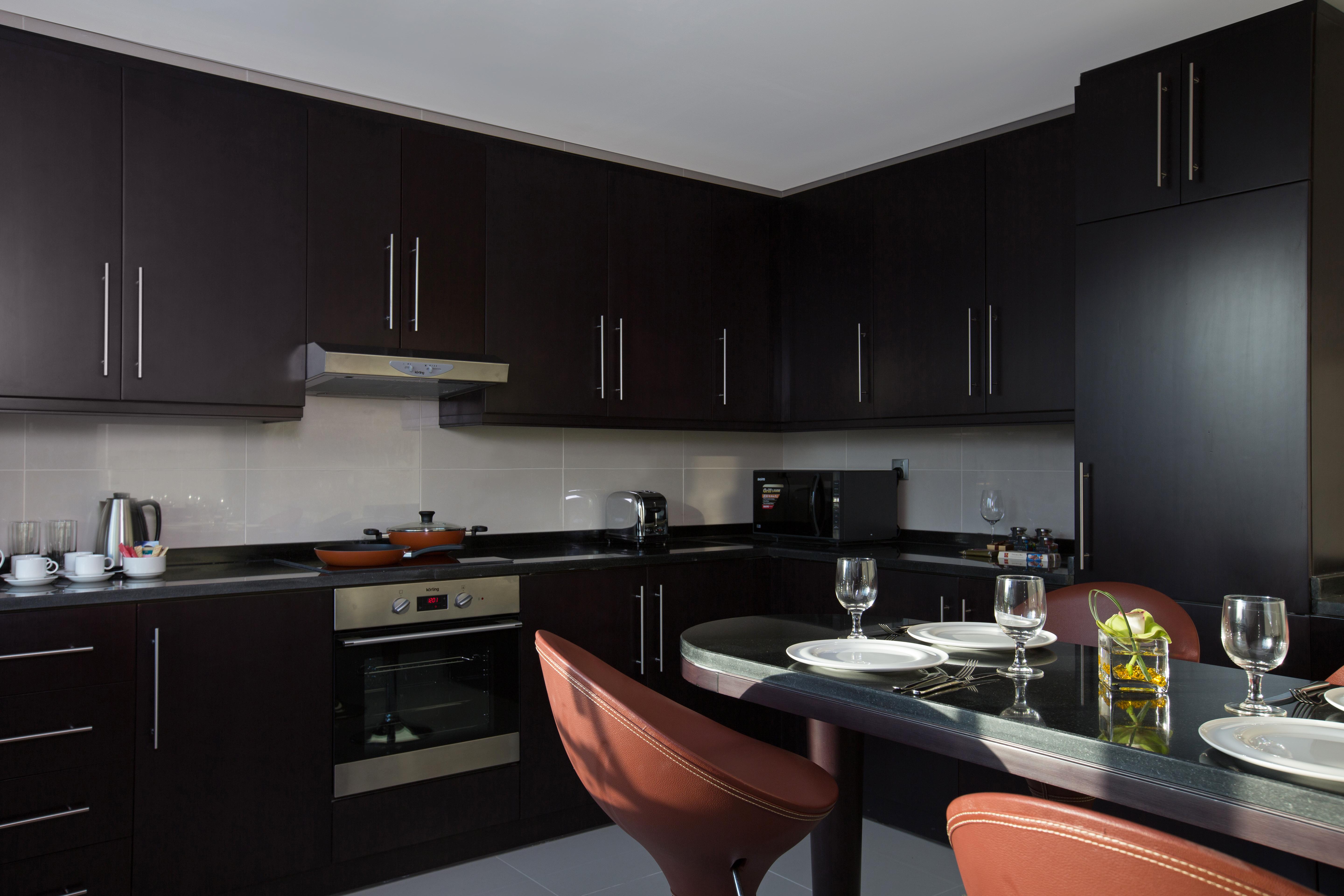Pullman Dubai Jumeirah Lakes Towers Exteriör bild A kitchen at the hotel